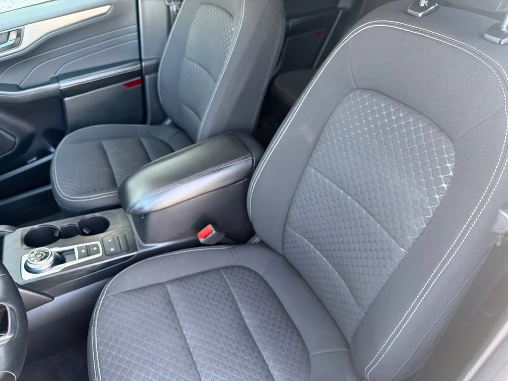 Used 2023 Agate Black Metallic Ford Active image 9