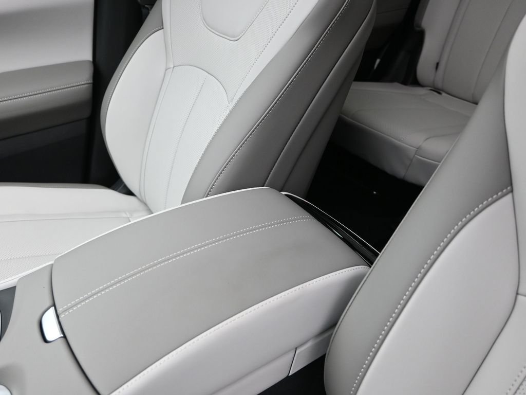 Certified Used 2026 White INFINITI PURE image 14