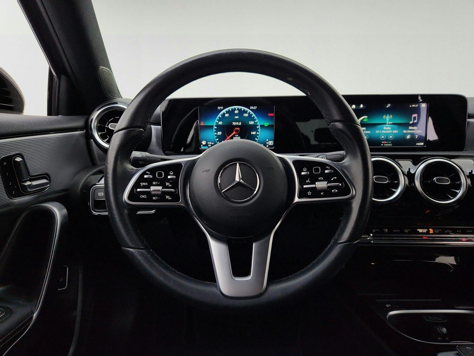 Used 2020 Night Black Mercedes-Benz A 220 image 23