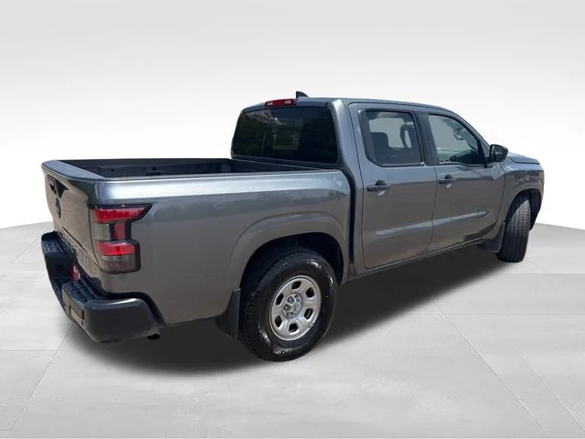 Used 2024 Gray Nissan S image 7