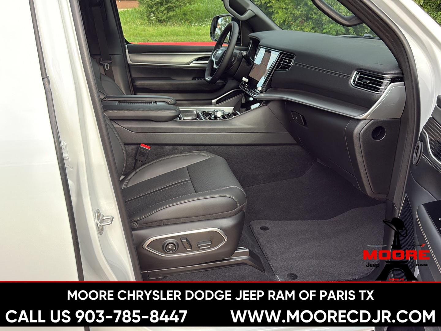 New 2026 Bright White Clearcoat Jeep  image 27