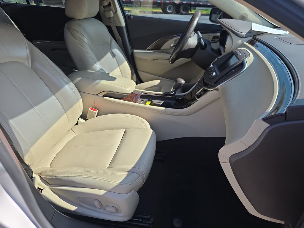 Used 2015 QUICKSILVER METALLIC Buick Leather image 35