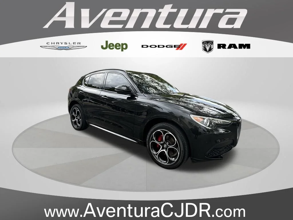 2022 Alfa Romeo Stelvio Ti Veloce AWD's photo