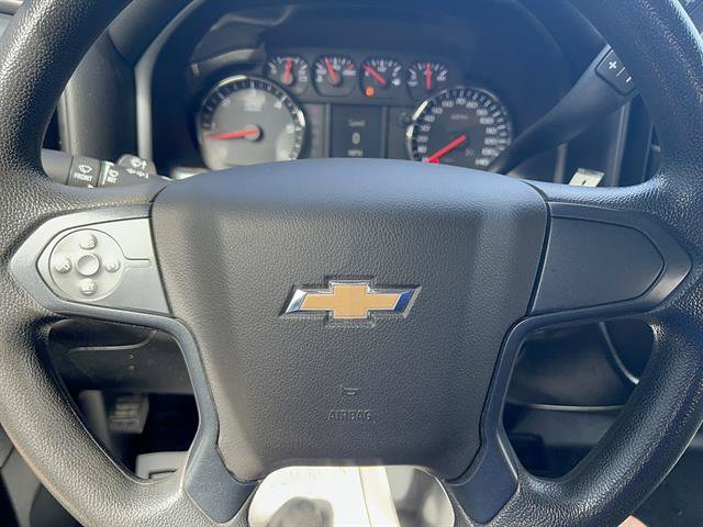 Used 2018 SUMMIT WHITE Chevrolet Work Truck image 16