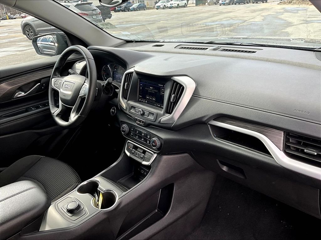Used 2024 Ebony Twilight Metallic GMC SLE image 14