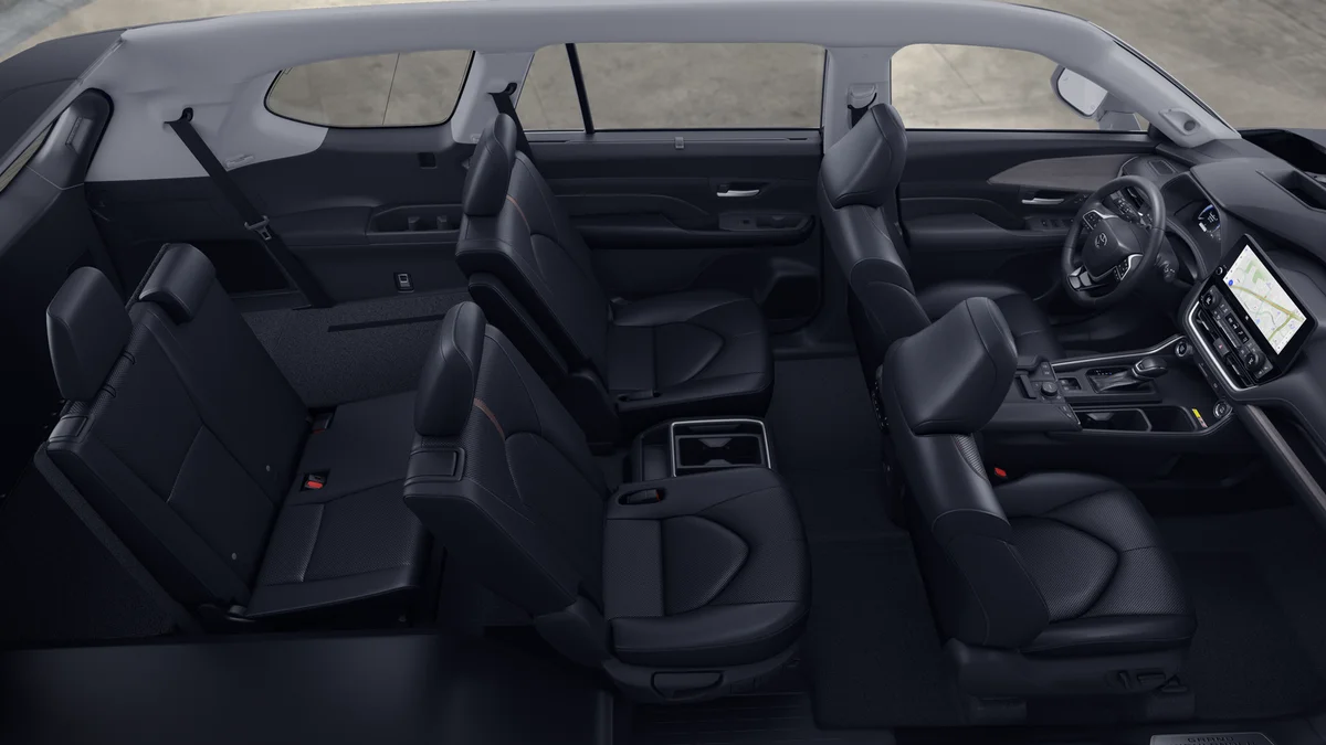 New 2026 Wind Chill Pearl Toyota Platinum image 22