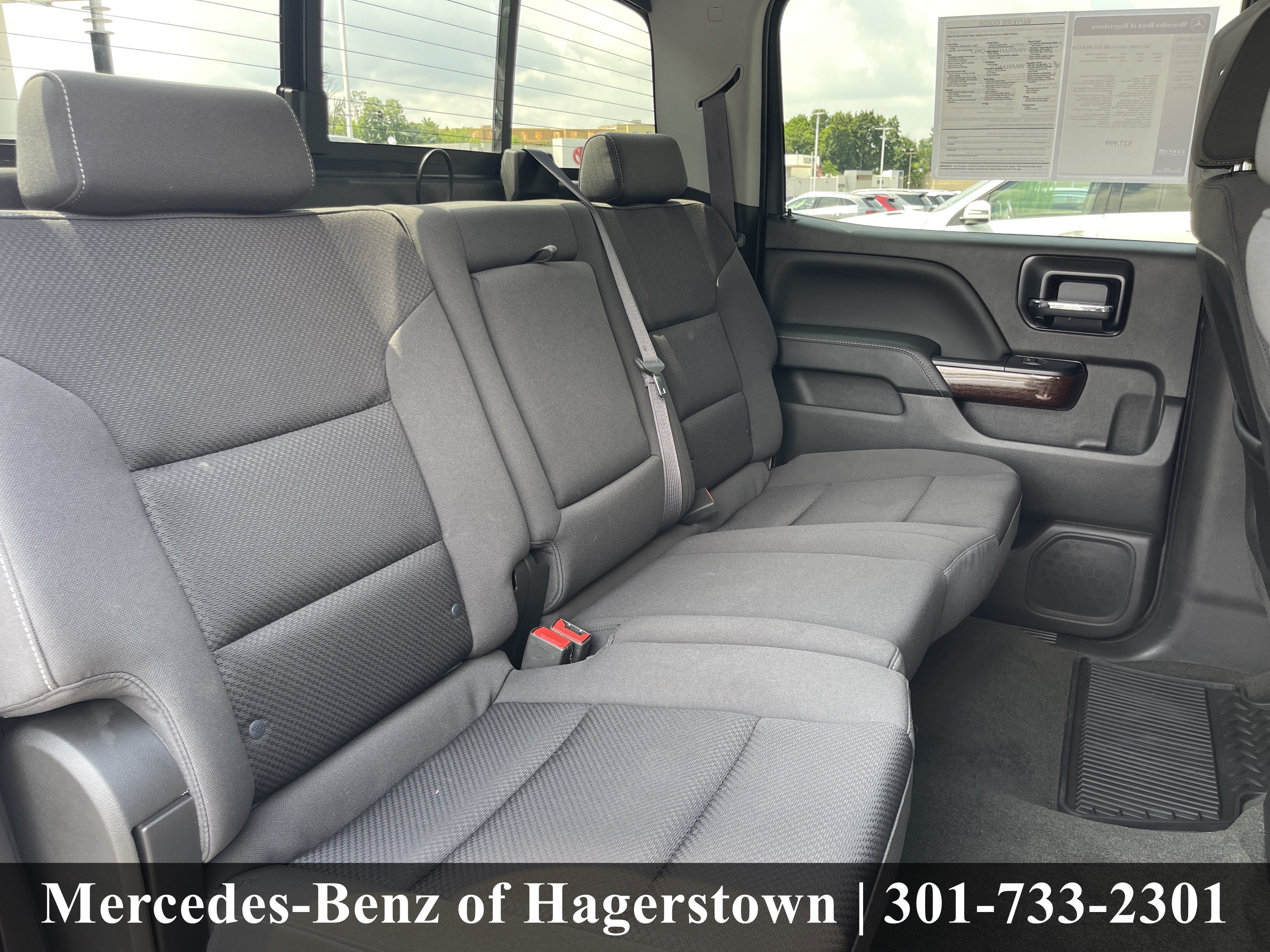 Used 2015 Quicksilver Metallic GMC SLE 4WD Crew Cab 153.0 image 25