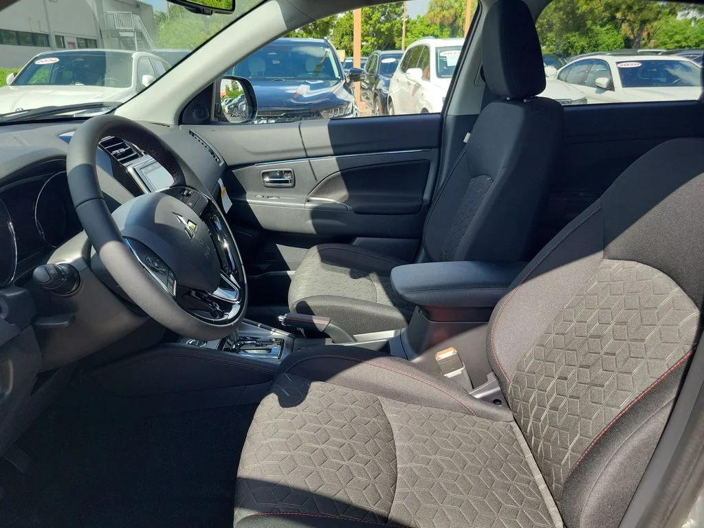 New 2027 MERCURY GRAY METALLIC Mitsubishi 2.0 LE AWC image 25