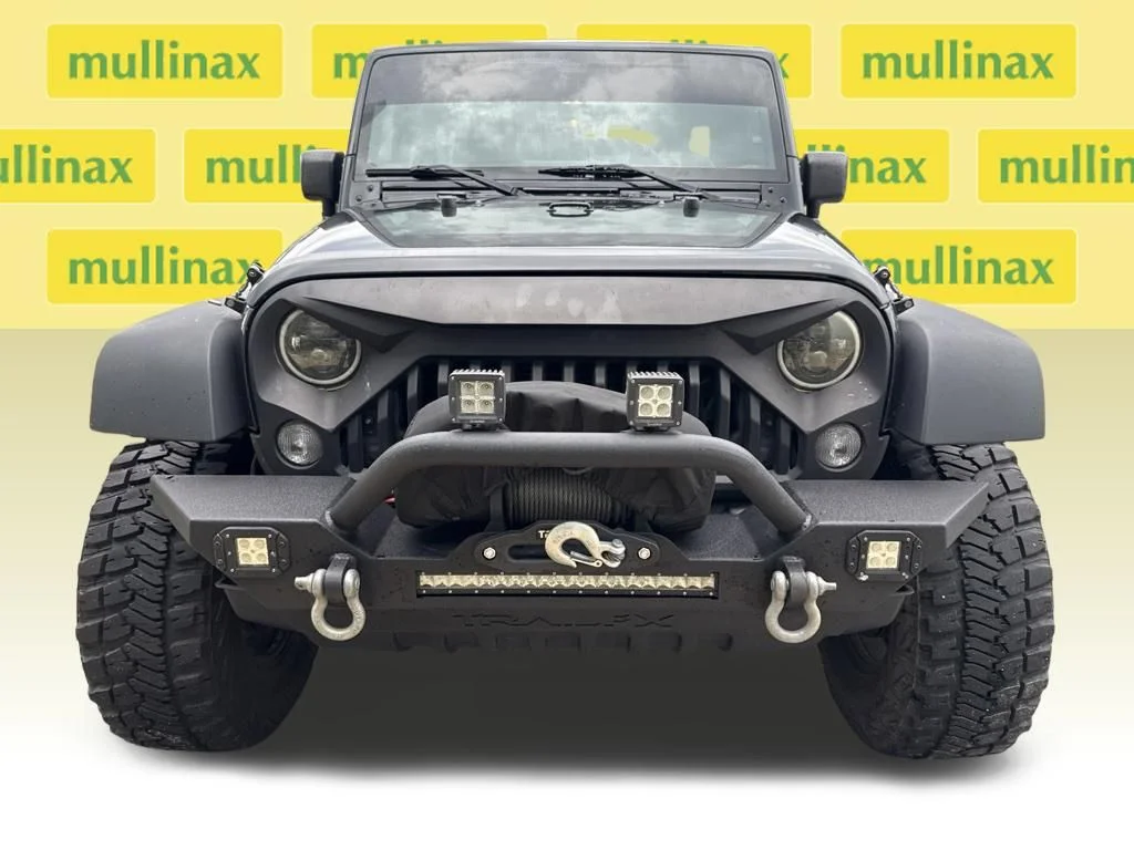 Used 2015 Black Jeep Unlimited Rubicon image 4