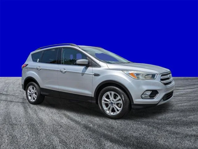 Used 2018 Ingot Silver Ford SE image 2