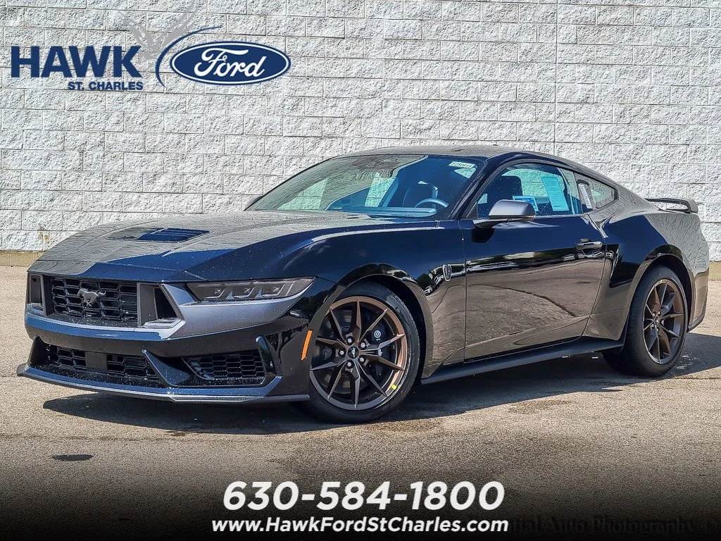 2025 Ford Mustang Dark Horse's photo