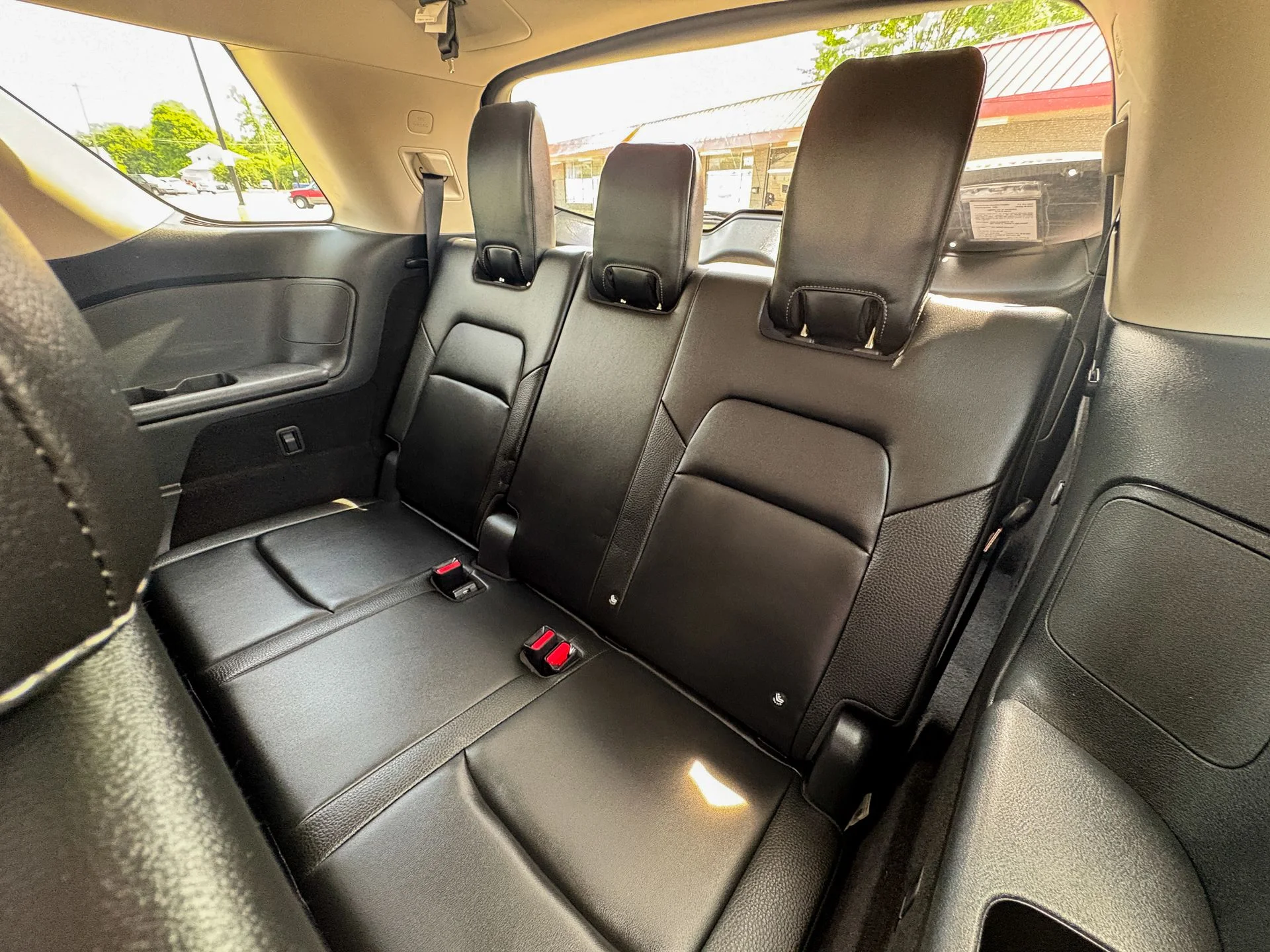 Used 2023 White Nissan SL image 27