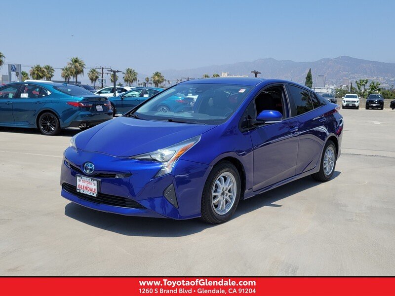2016 Toyota Prius Four's photo
