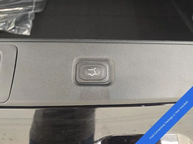 New 2026 Agate Black Metallic Ford MAX Active image 20