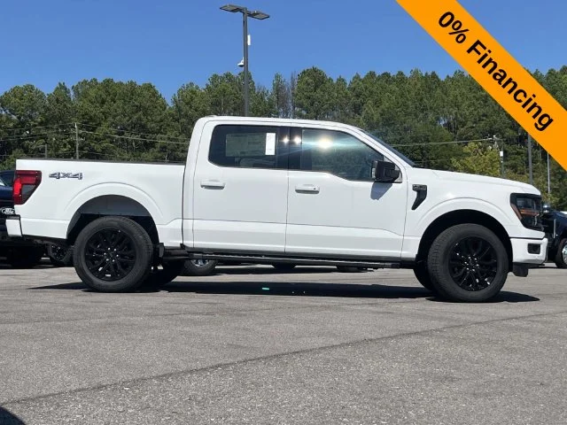 New 2026 Oxford White Ford XLT image 2