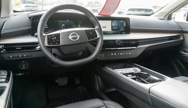 Certified Used 2025 White Nissan SL image 14