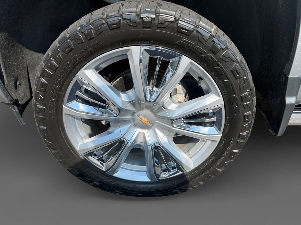 Used 2023 Gray Chevrolet High Country image 15