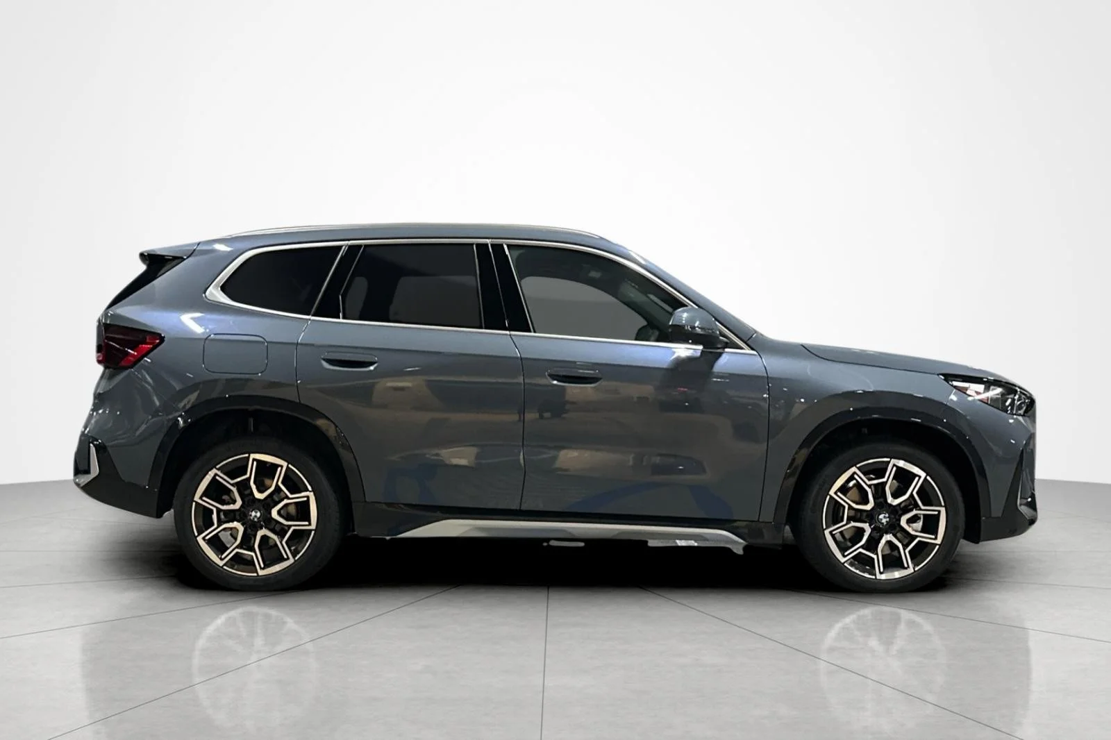 New 2027 Storm Bay Metallic BMW xDrive28i image 6