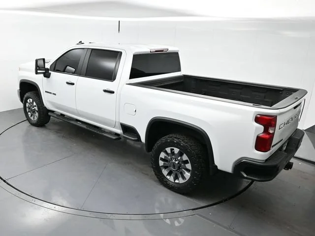 Used 2024 Summit White Chevrolet Custom image 34