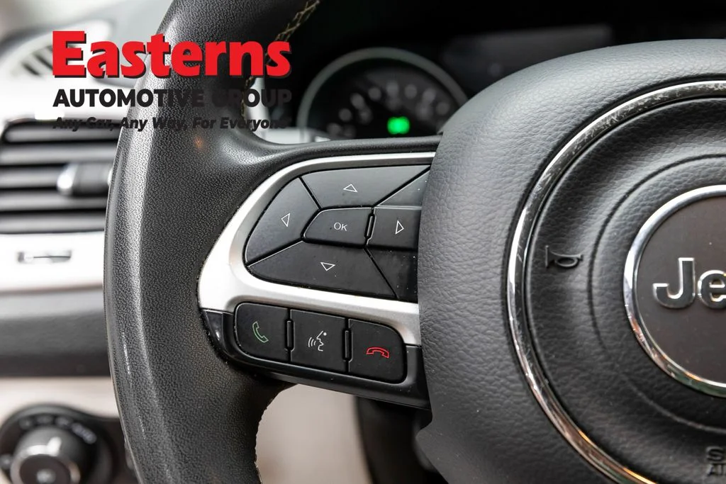 Used 2021 Green Jeep Latitude image 15