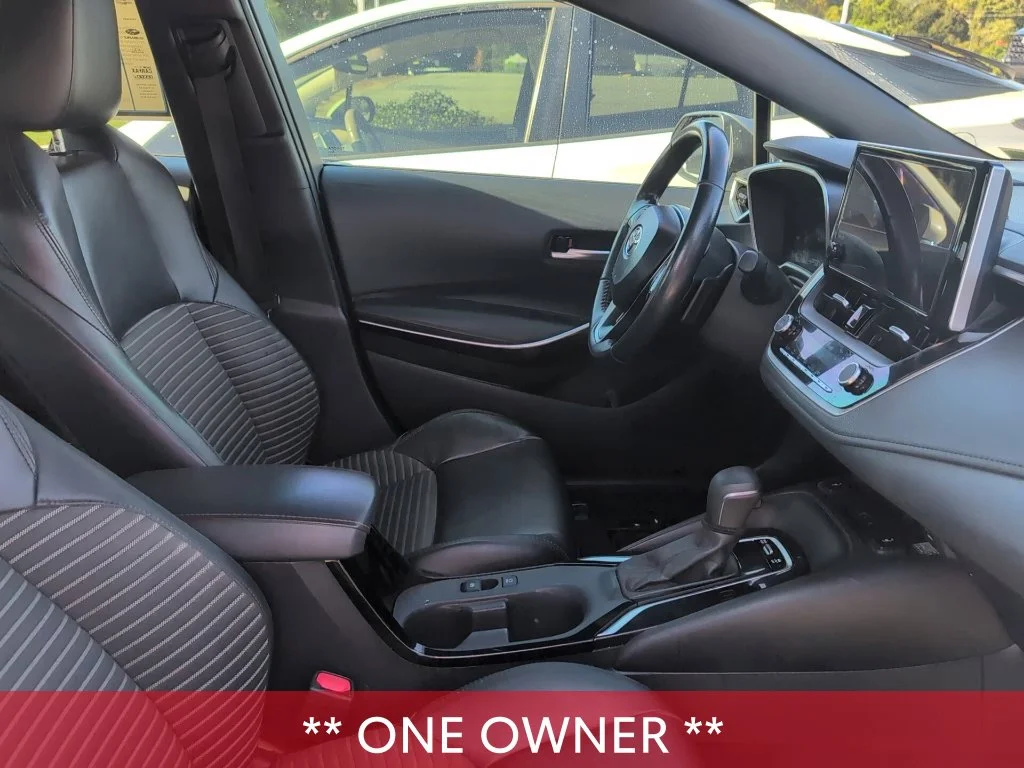 Used 2024  Toyota XSE image 2
