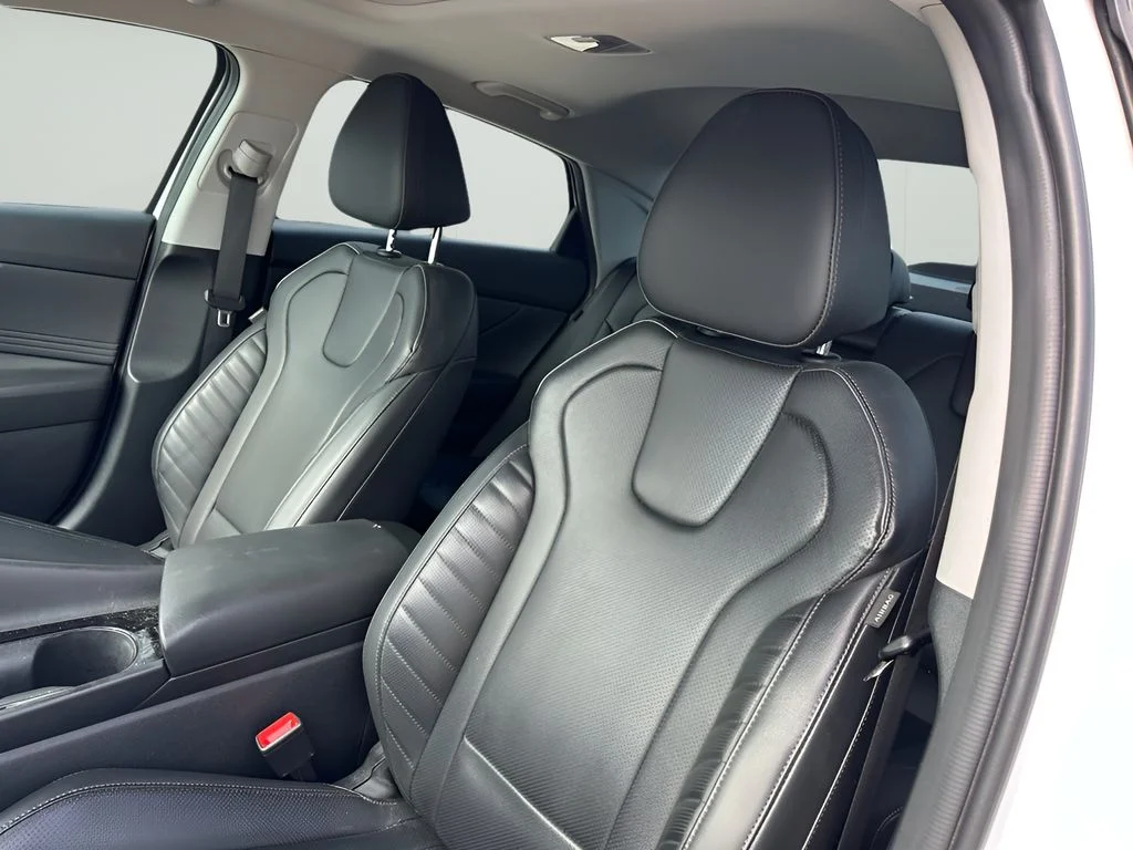Used 2024 Serenity White Hyundai Limited image 12