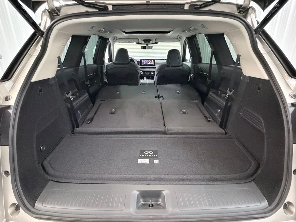 New 2026 WARM TITANIUM INFINITI Luxe FWD image 37
