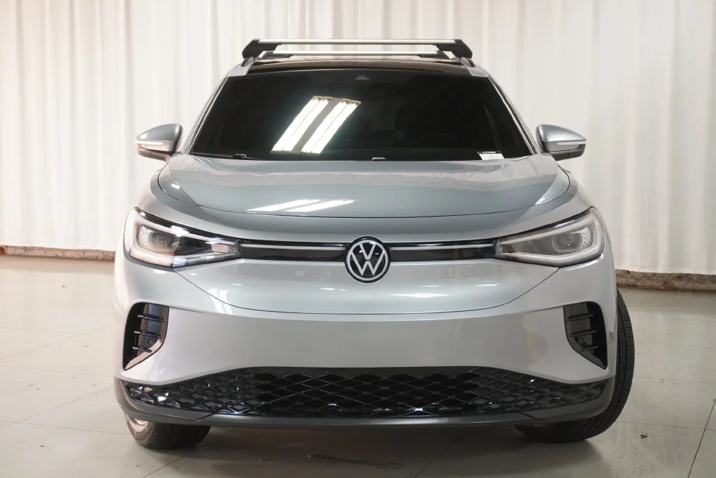 Certified Used 2023 Silver Mist Metallic Volkswagen Pro S image 9