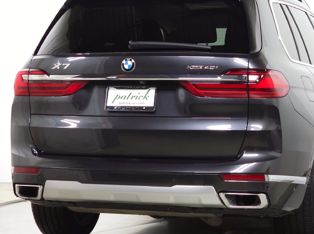 Used 2020 Dark Graphite BMW xDrive40i image 10