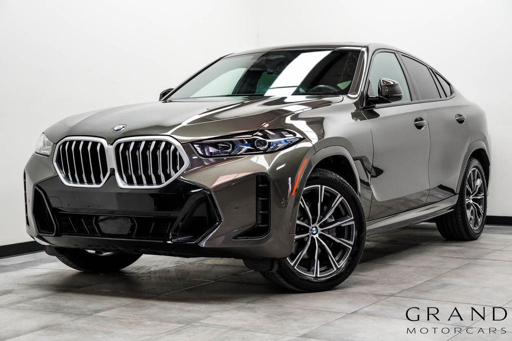 Used 2024 Green BMW xDrive40i image 1