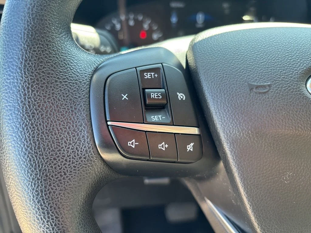 Used 2020 Gray Ford SE image 25