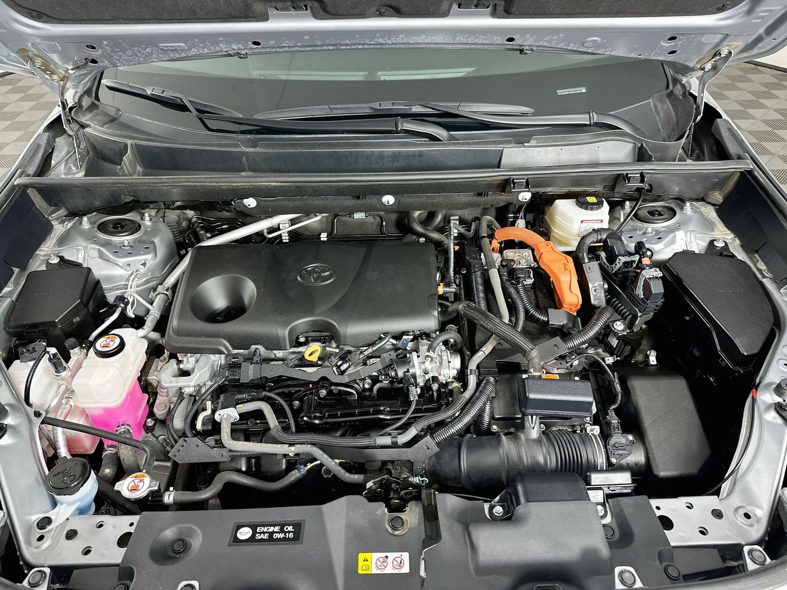 Used 2024 Silver Sky Metallic Toyota XLE image 30