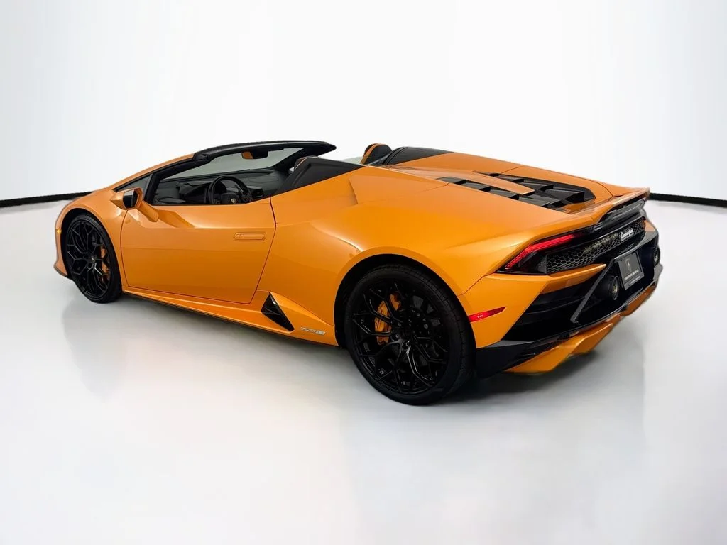 Used 2020 Arancio Borealis Pearl Lamborghini  image 7