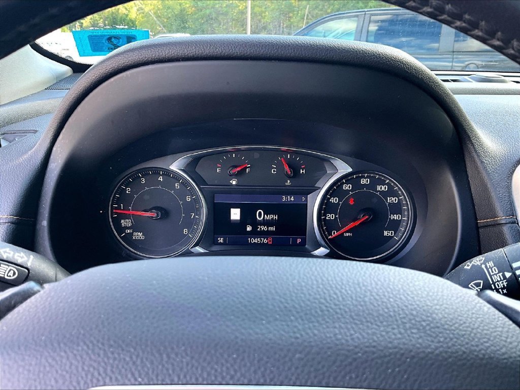Used 2020 Summit White GMC SLE image 25