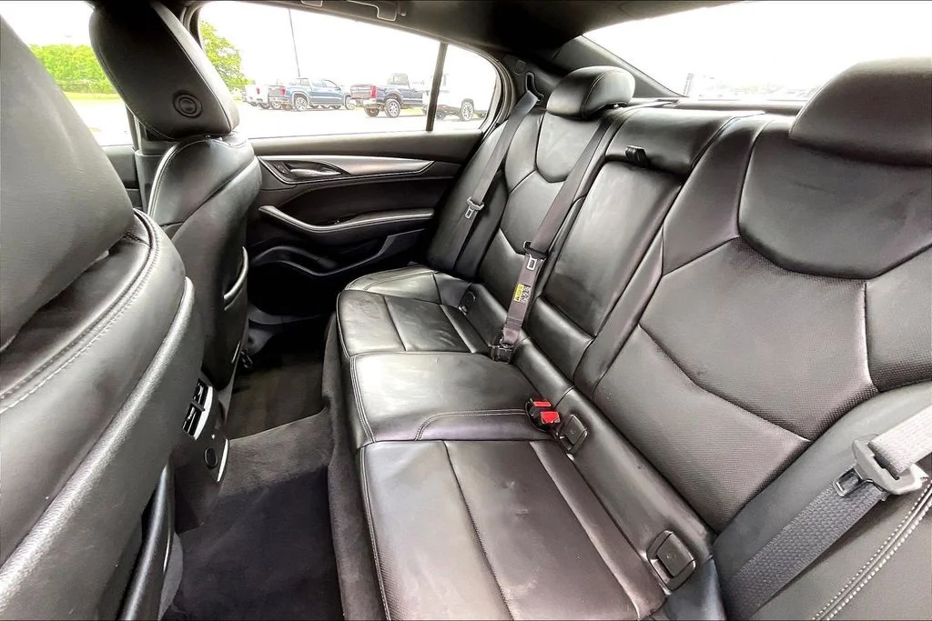 Used 2025 White Cadillac Premium Luxury image 19