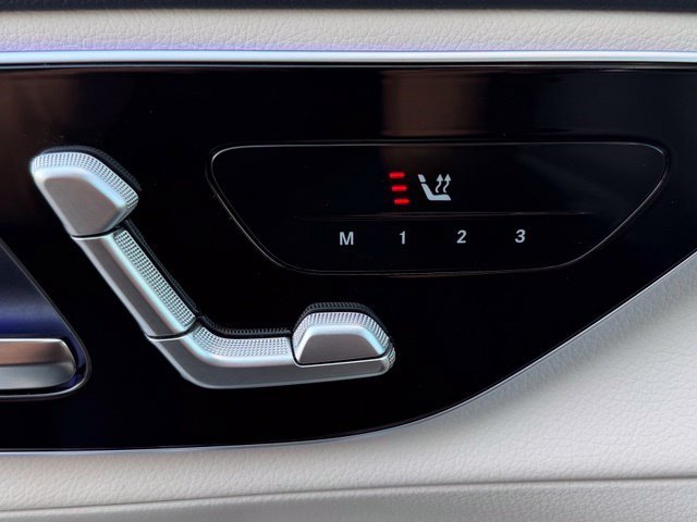 Certified Used 2024  Mercedes-Benz GLC 300 image 15