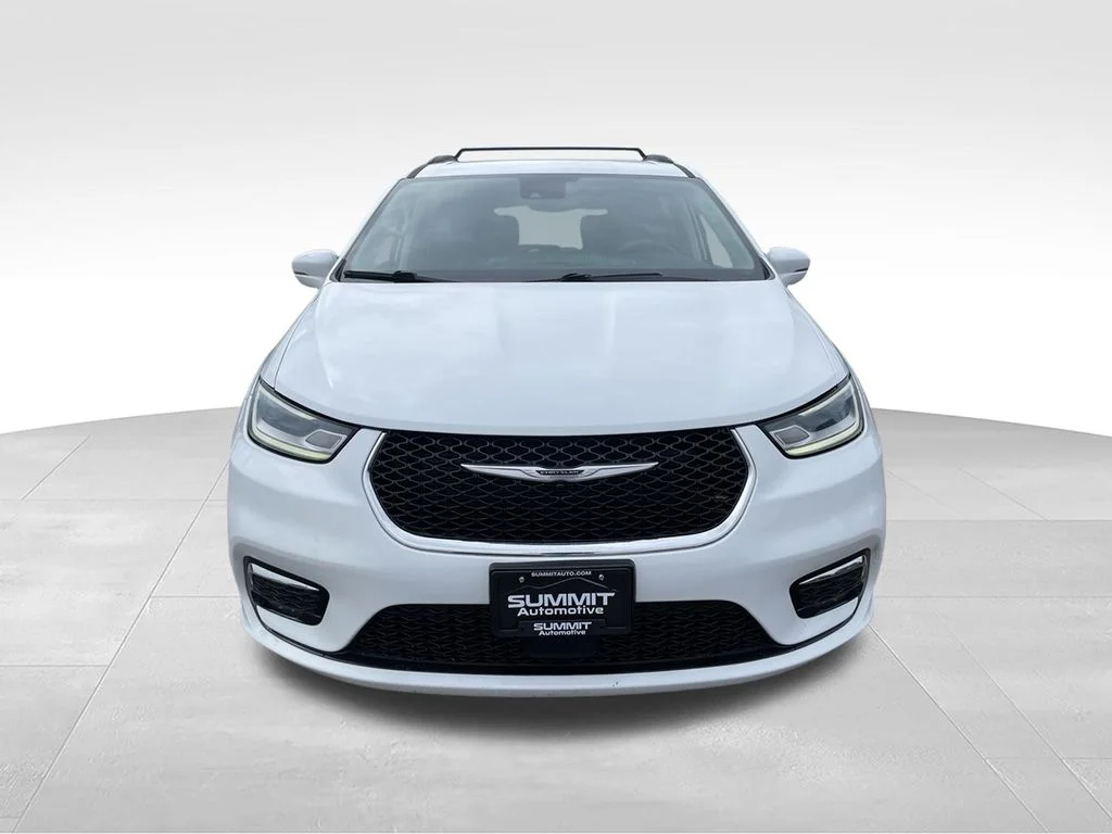 Used 2022 Bright White Clearcoat Chrysler Touring L image 25
