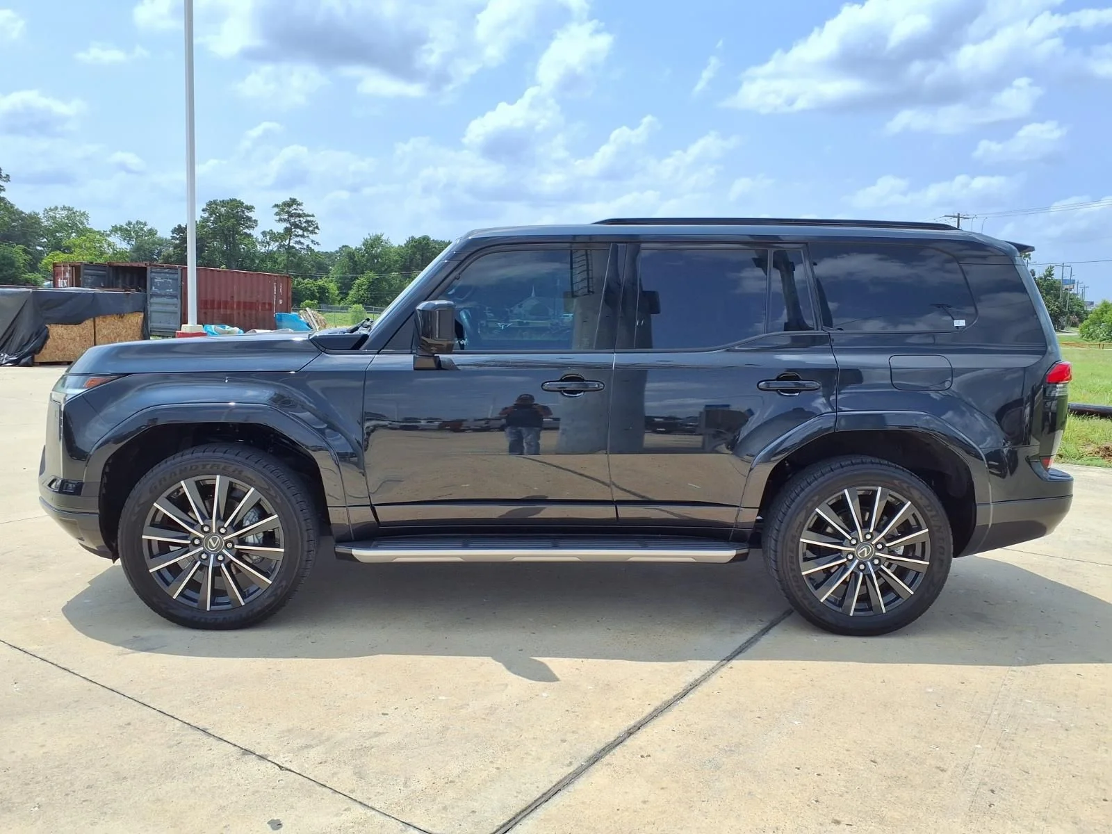 Used 2024 Black Lexus 550 Luxury image 9