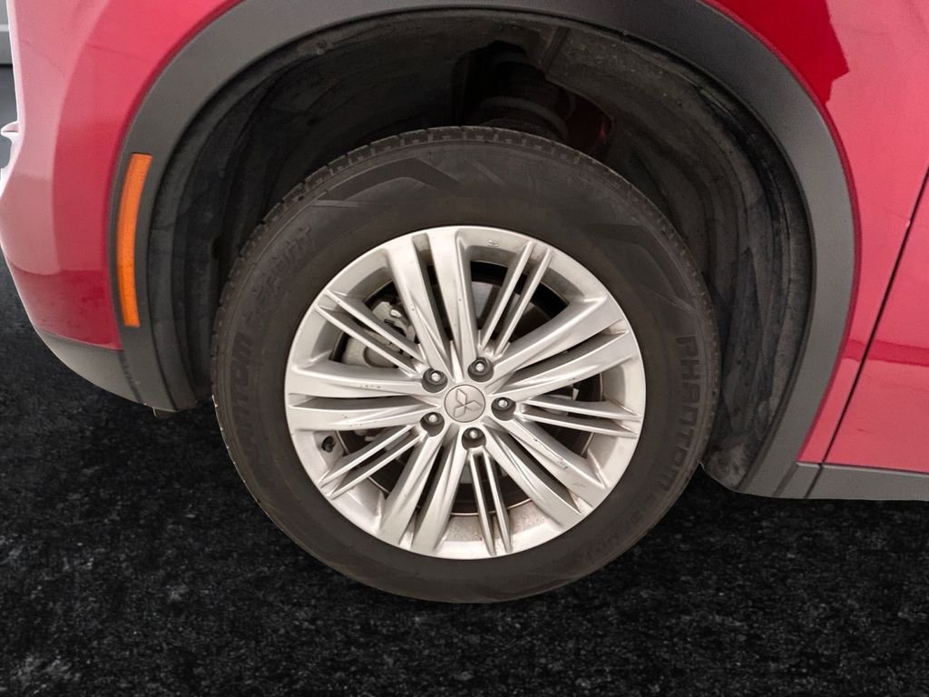 Used 2024 Red Mitsubishi ES image 27