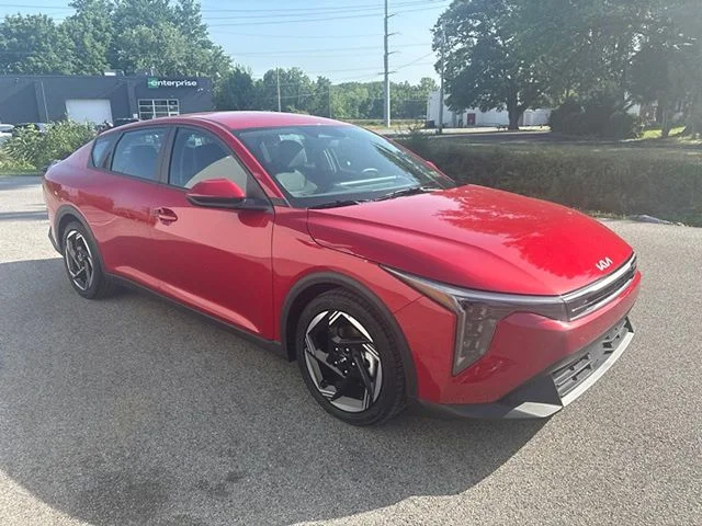 Used 2025 Red Kia EX image 36