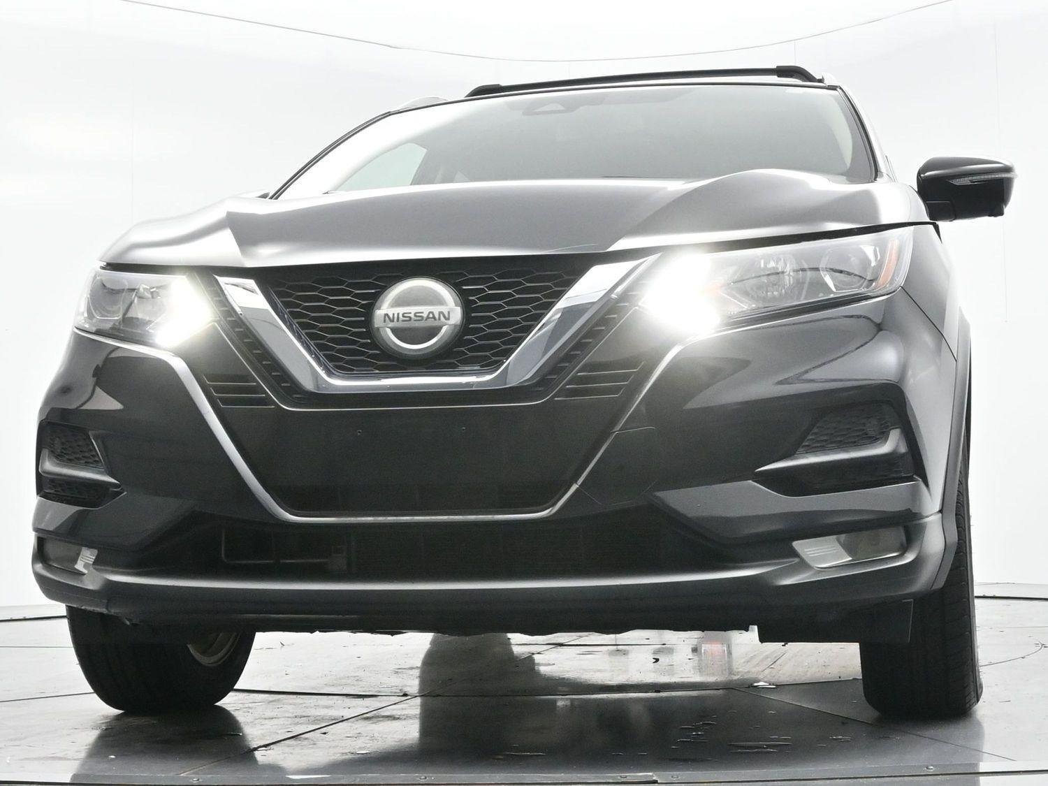 Used 2020 Magnetic Black Pearl Nissan SV image 45