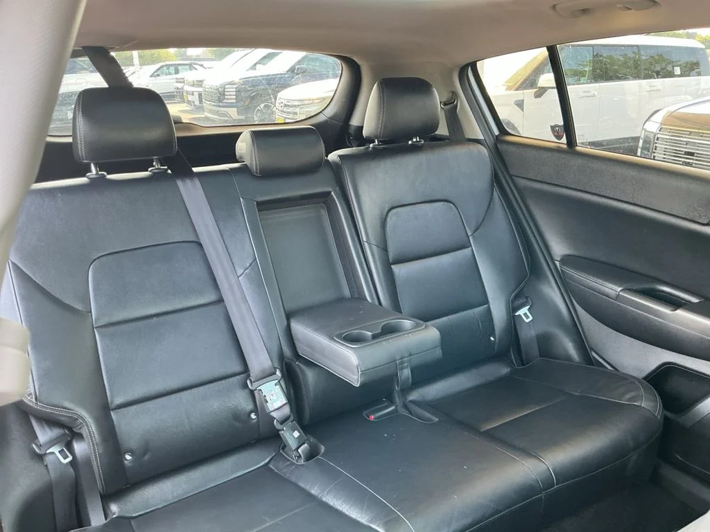 Used 2017 Silver Kia EX image 28