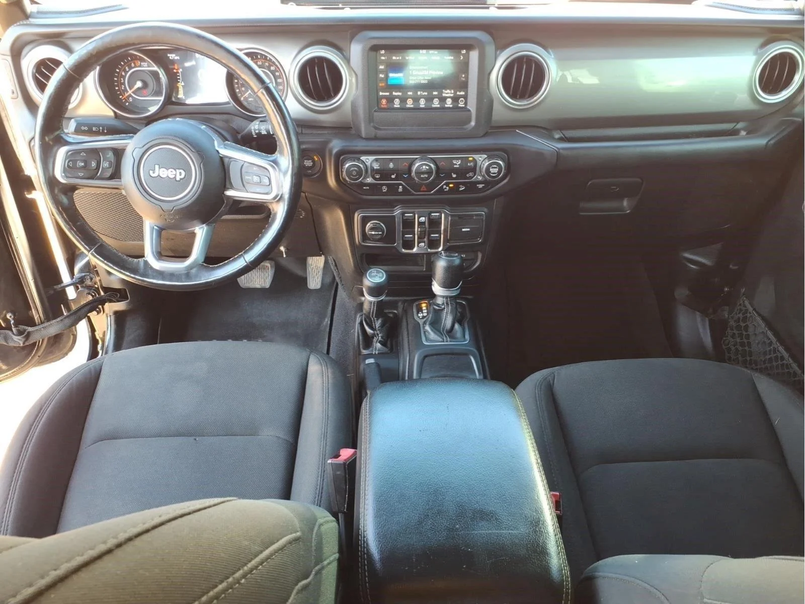 Used 2018 Black Jeep Sahara image 13