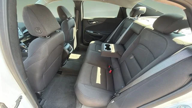 Used 2025 White Chevrolet LT image 19