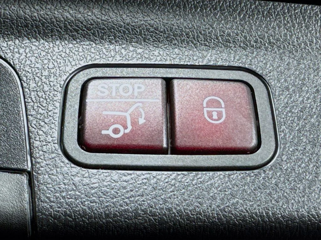 Used 2024 Black Mercedes-Benz GLE 450 image 32