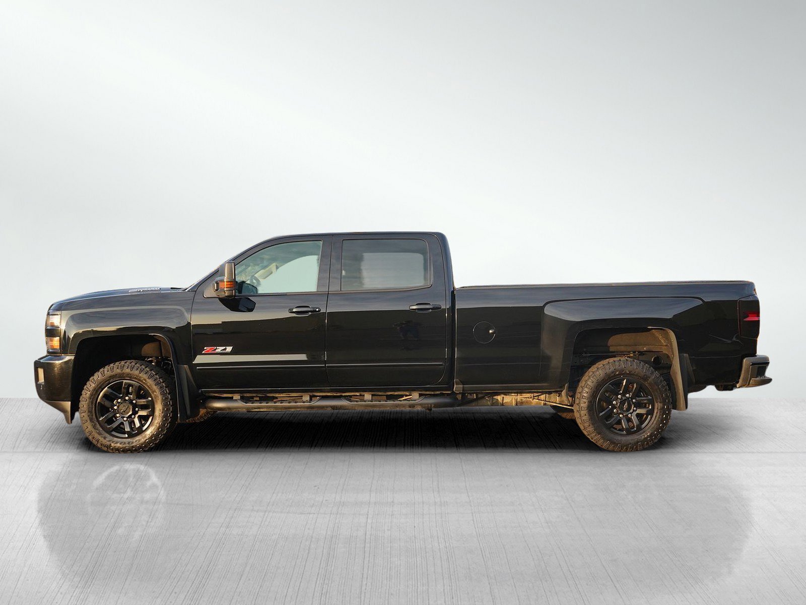 Used 2019 Chevrolet Silverado 2500HD LT with VIN 1GC1KSEY0KF268751 for sale in White Bear Lake, Minnesota