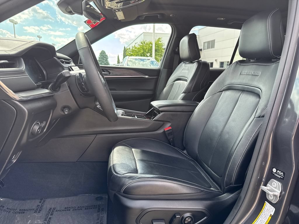 2023 Jeep Grand Cherokee Overland - Photo 13