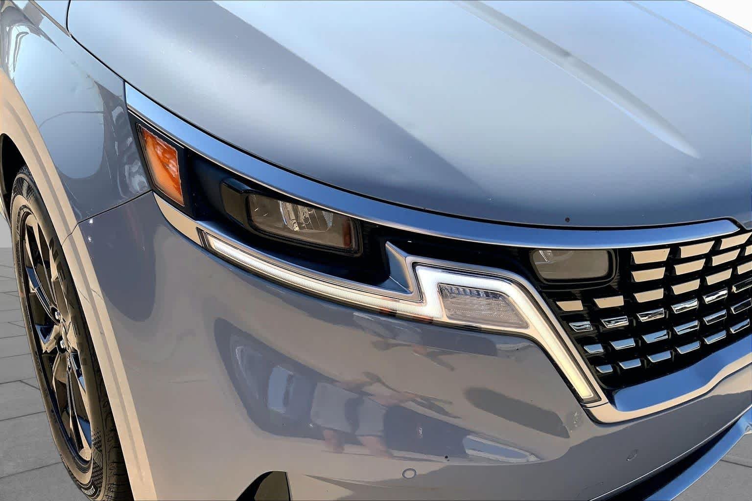 Used 2024 Ceramic Silver Kia SX image 27