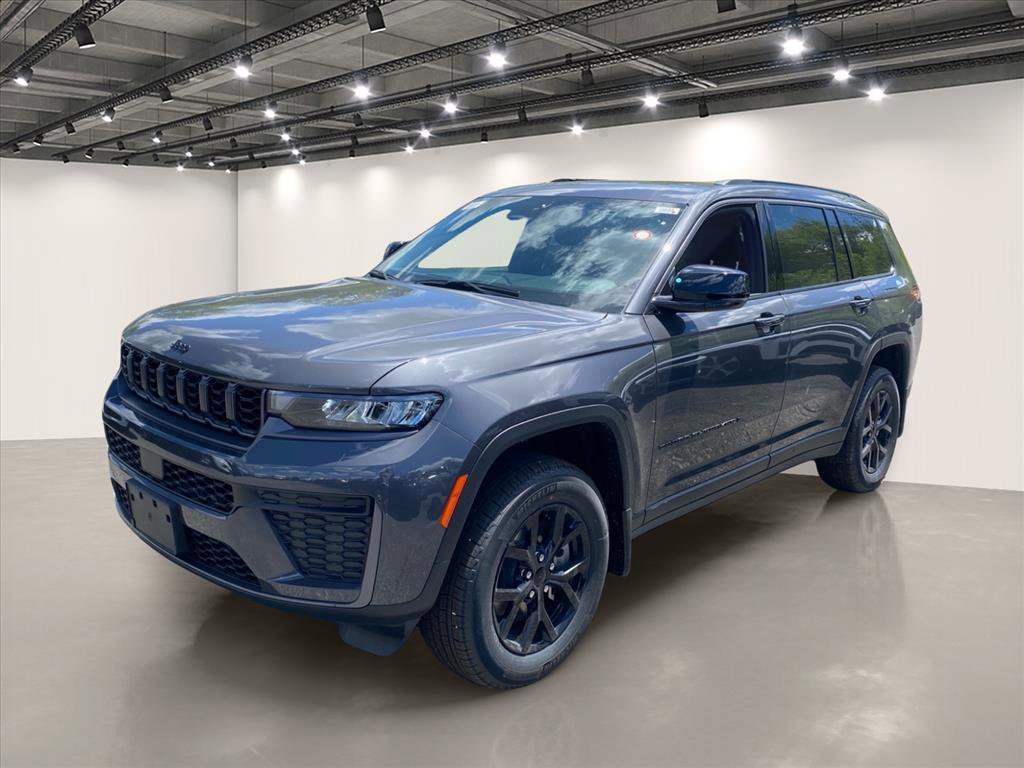 New 2026 Baltic Gray Metallic Clear-Coat Exterior Paint Jeep Altitude image 2