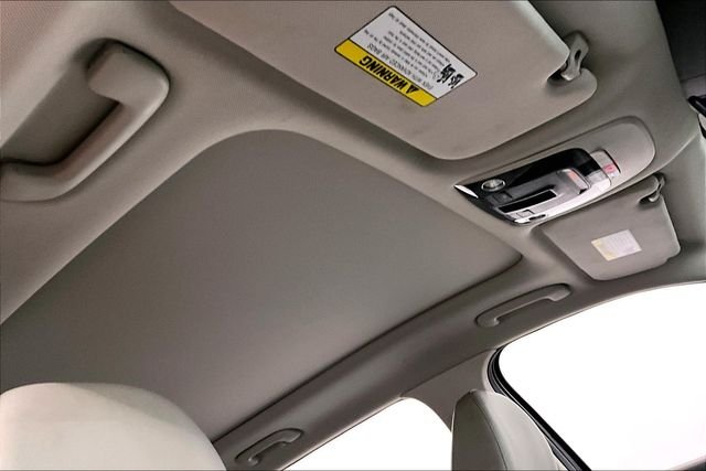 2025 Kia Sorento SX - Photo 20